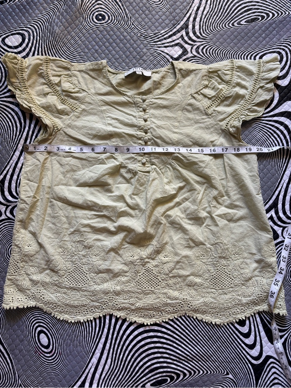 Yellows Eyelet Button-Front Blouse - Picture 4 of 7